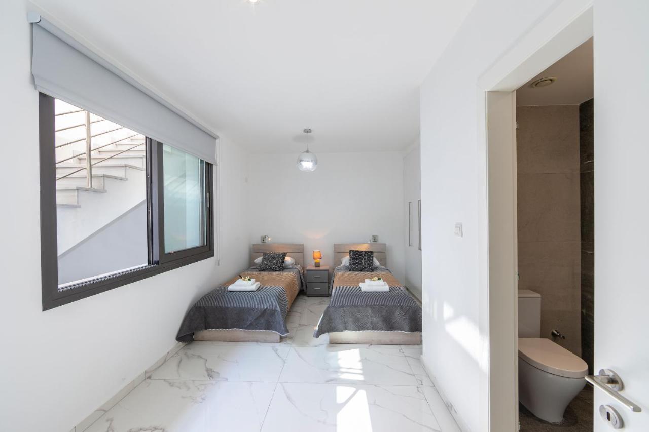 Villa Pleiades Paphos Exterior photo