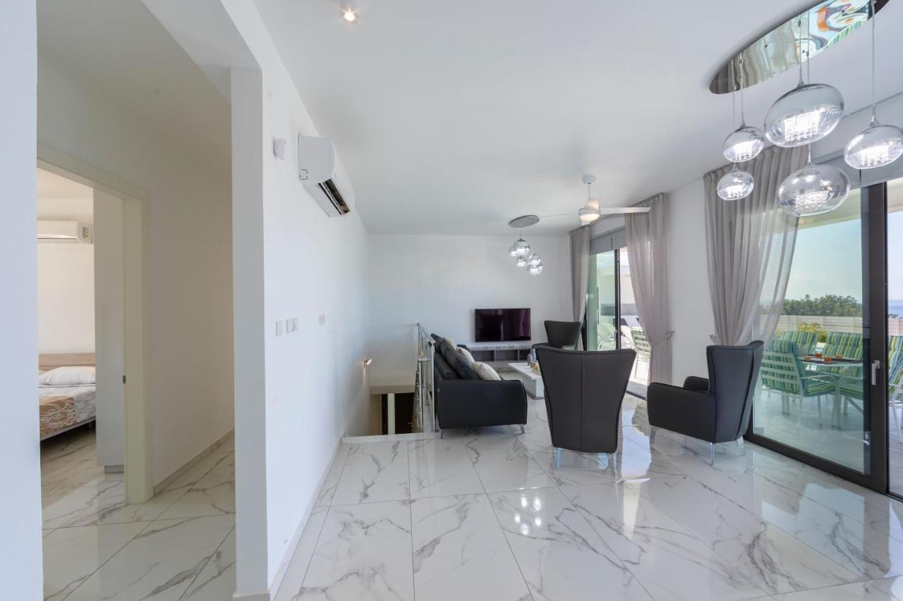 Villa Pleiades Paphos Exterior photo