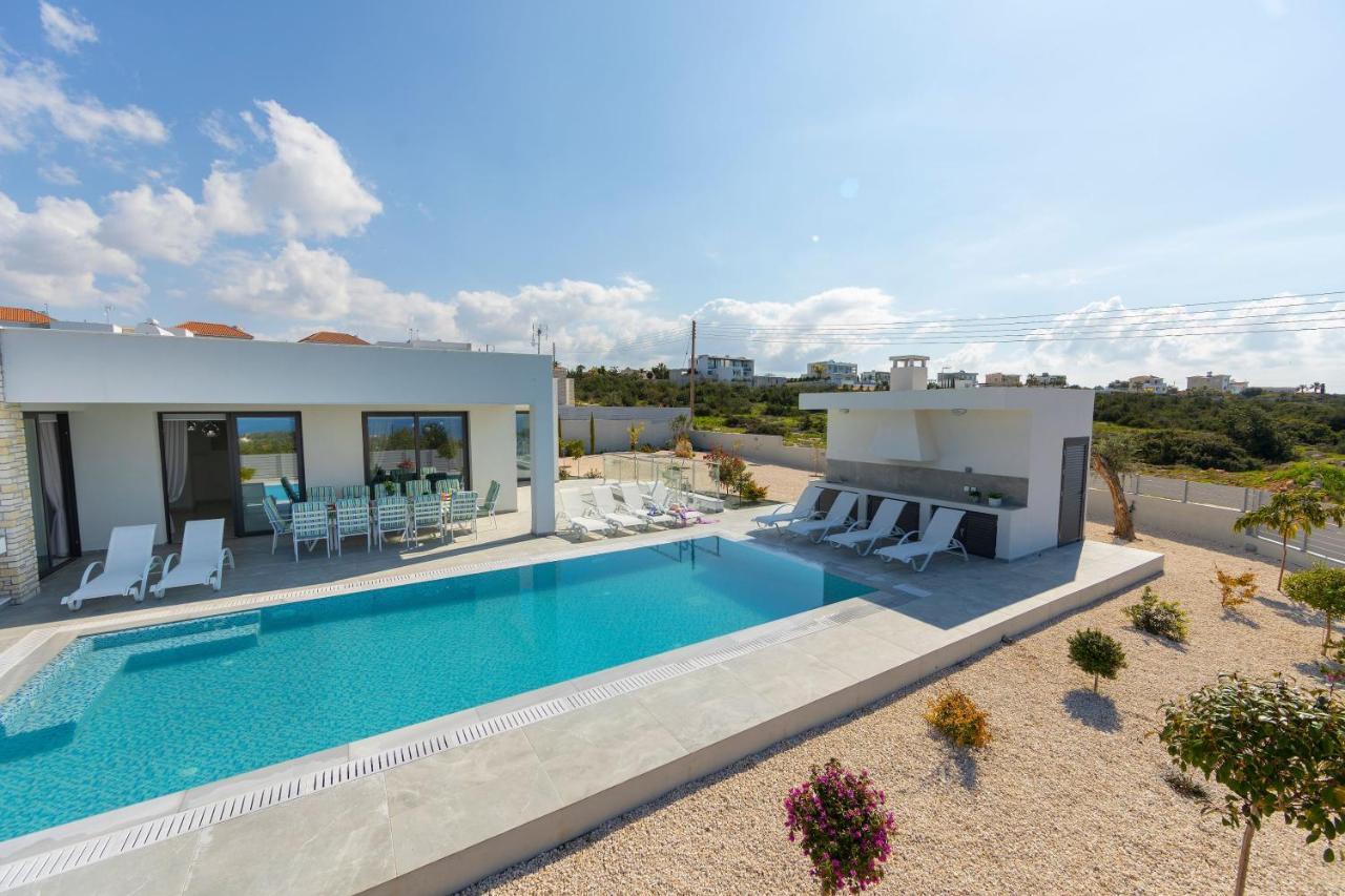 Villa Pleiades Paphos Exterior photo