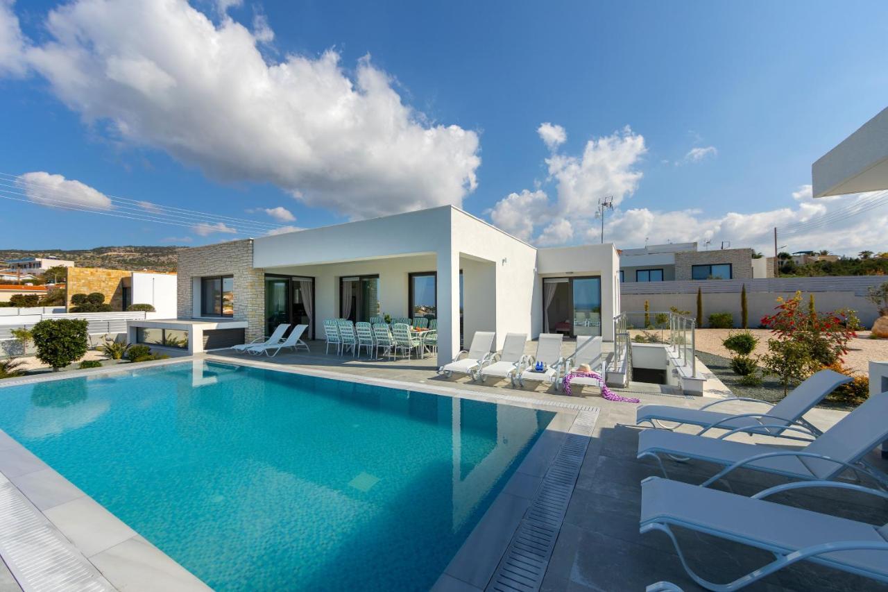 Villa Pleiades Paphos Exterior photo